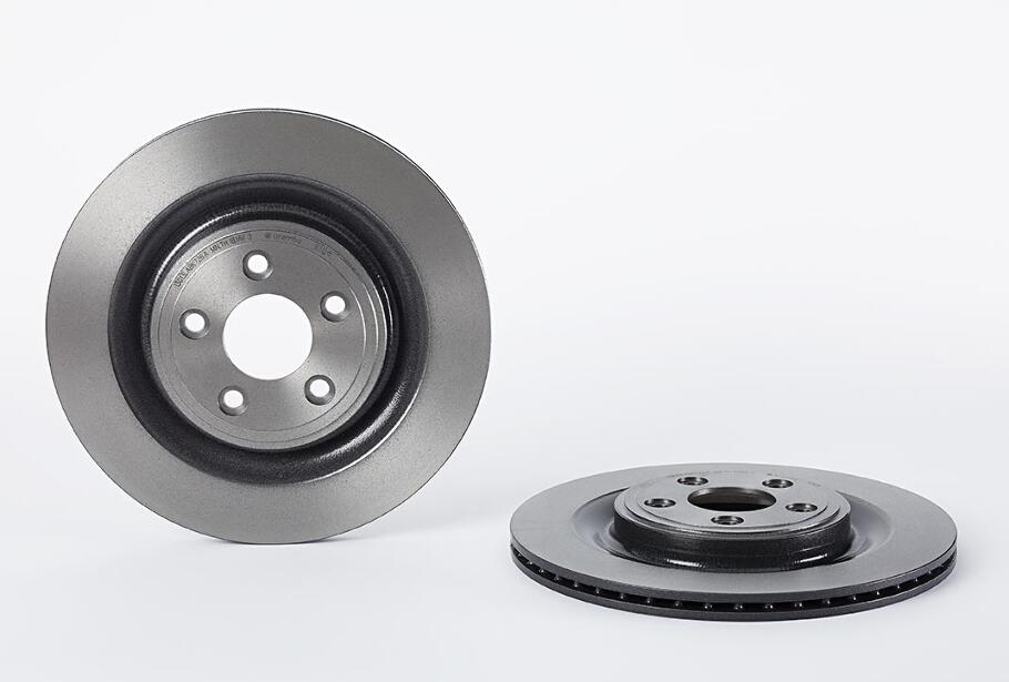 Jaguar Volvo Brakes Kit - Pads & Rotors Front and Rear (355mm/326mm) (Low-Met) 31341331 - Brembo 3991013KIT